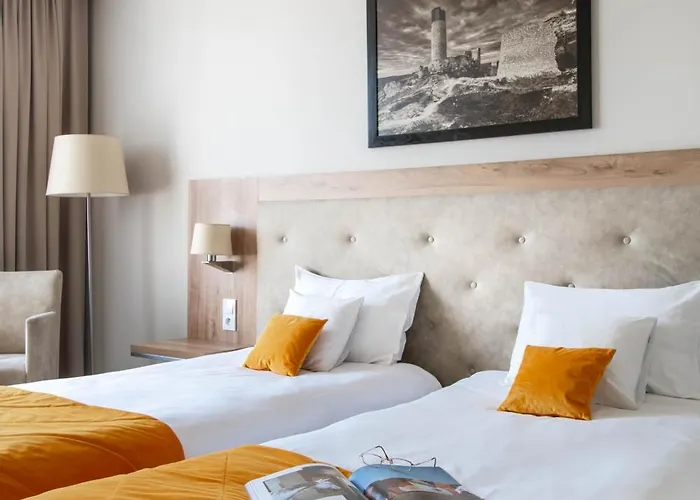 雅倩酒店 4* 琴斯托霍瓦