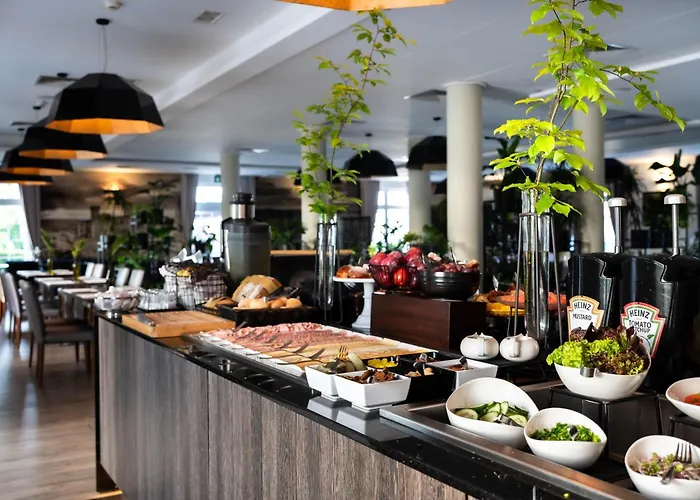 雅倩酒店 琴斯托霍瓦